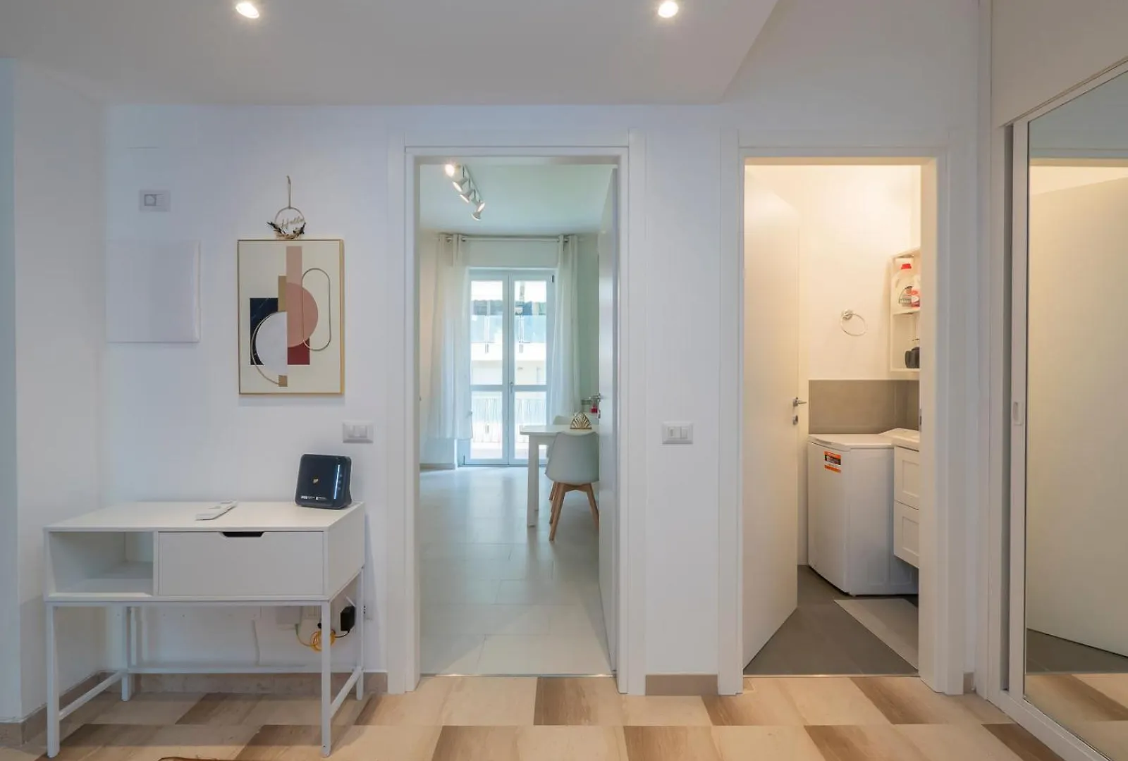 Xenia Apartments - Luminous Suite In Citylife 米兰 0*,